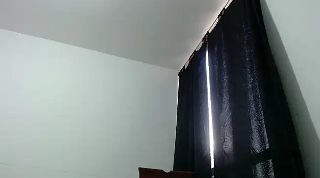 nicolle milf1978 online show from February 1, 11:21 am