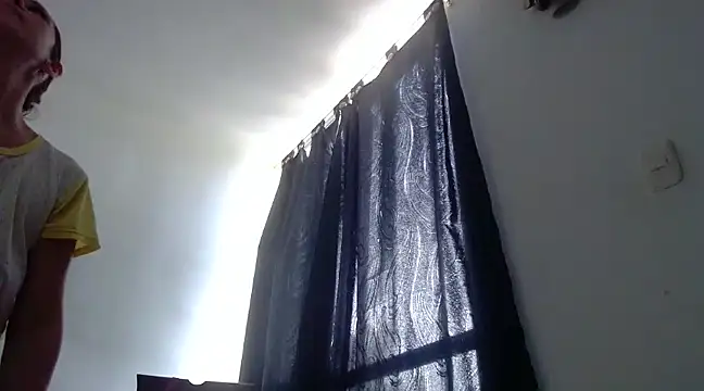 nicolle milf1978 online show from February 18, 1:22 pm