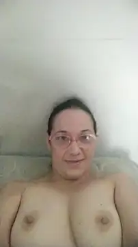 nicolle milf1978 online show from November 30, 1:04 pm