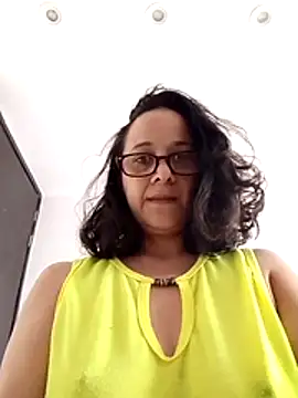 nicolle milf1978 online show from April 29, 8:26 pm
