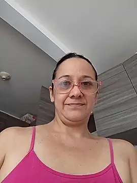 nicolle milf1978 online show from June 5, 2:23 pm