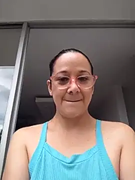 nicolle milf1978 online show from June 6, 12:54 pm