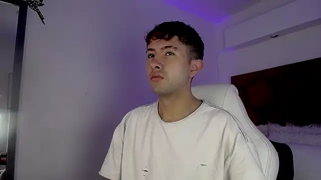 Noah Xitruxx online show from November 22, 2:05 pm