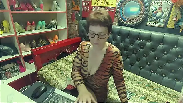 Lily4yourfun online show from May 2, 6:07 am