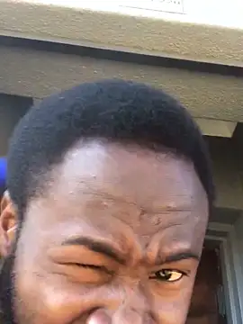 Snapshot of seductivescamp chatting on December 10, 5:17 am seductivescamp online show from December 10, 5:17 am