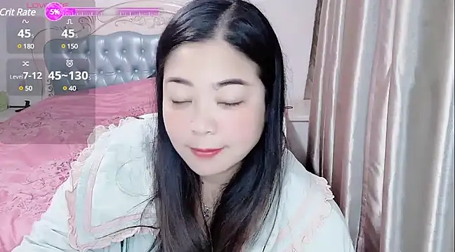 wuwu-w online show from December 12, 3:05 pm