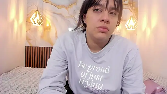 MelissaGilll online show from December 4, 7:22 pm