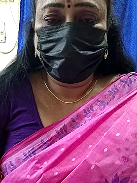 Snapshot of rekha_naier chatting on April 2, 5:54 pm rekha naier online show from April 2, 5:54 pm
