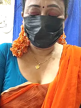 Snapshot of rekha_naier chatting on April 18, 5:17 pm rekha naier online show from April 18, 5:17 pm