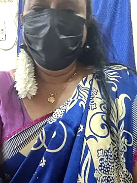Snapshot of rekha_naier chatting on June 19, 5:50 pm rekha naier online show from June 19, 5:50 pm