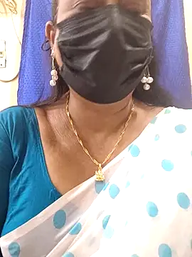 Snapshot of rekha_naier chatting on June 22, 3:09 pm rekha naier online show from June 22, 3:09 pm