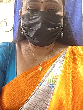 Snapshot of rekha_naier chatting on June 23, 1:09 pm rekha naier online show from June 23, 1:09 pm