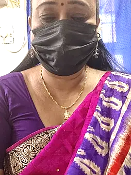 Snapshot of rekha_naier chatting on June 28, 5:46 am rekha naier online show from June 28, 5:46 am
