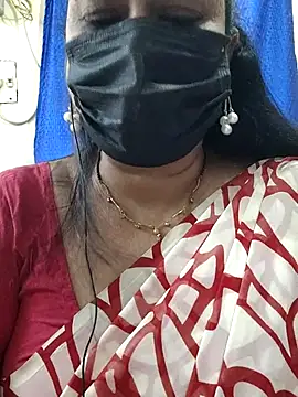 Snapshot of rekha_naier chatting on July 1, 4:58 am rekha naier online show from July 1, 4:58 am