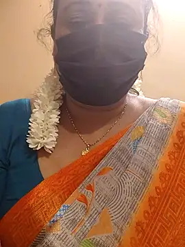 Snapshot of rekha_naier chatting on July 4, 3:29 pm rekha naier online show from July 4, 3:29 pm
