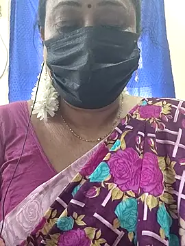 Snapshot of rekha_naier chatting on July 5, 5:03 am rekha naier online show from July 5, 5:03 am