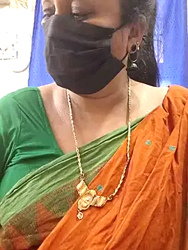 Snapshot of rekha_naier chatting on July 7, 7:45 am rekha naier online show from July 7, 7:45 am