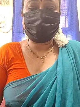 Snapshot of rekha_naier chatting on July 15, 4:18 am rekha naier online show from July 15, 4:18 am