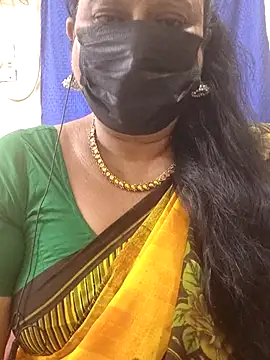 Snapshot of rekha_naier chatting on July 15, 5:18 pm rekha naier online show from July 15, 5:18 pm