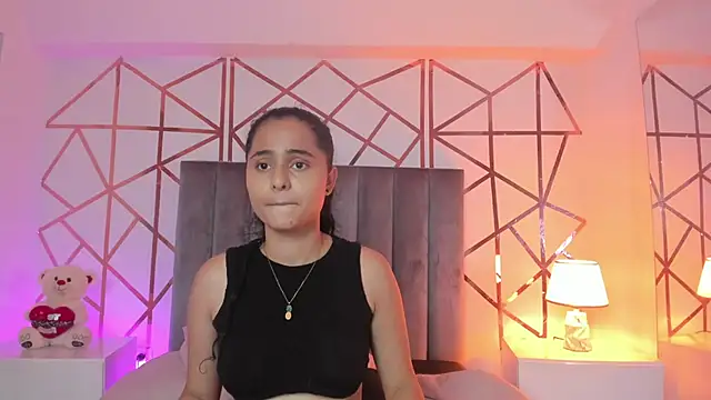 Giselle Roldan online show from March 3, 2:48 pm