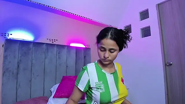 Snapshot of Giselle_Roldan chatting on June 18, 9:14 am Giselle Roldan online show from June 18, 9:14 am