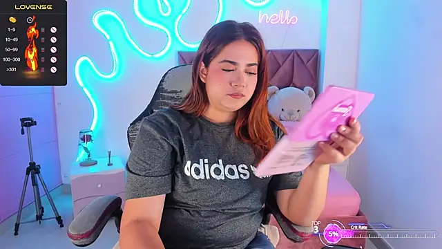 Snapshot of jisoo__ chatting on December 4, 12:47 pm jisoo online show from December 4, 12:47 pm