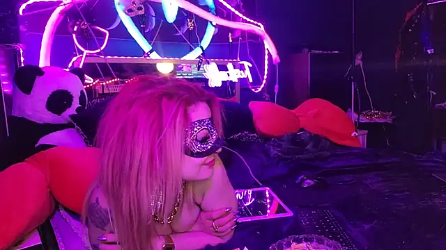 anonymouszN online show from February 22, 12:16 am