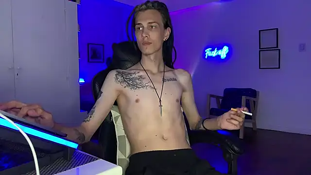 Snapshot of Den_BlueXx chatting on December 25, 3:29 am Den BlueXx online show from December 25, 3:29 am