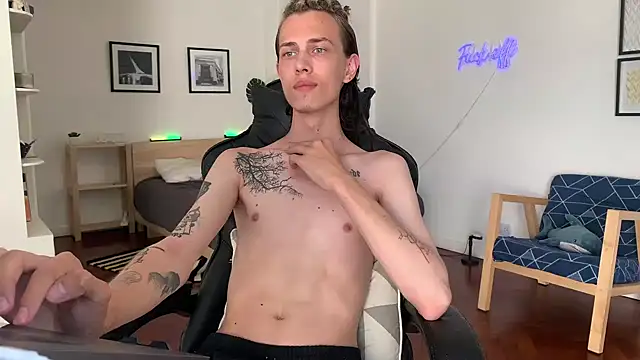 Snapshot of Den_BlueXx chatting on January 15, 11:00 am Den BlueXx online show from January 15, 11:00 am