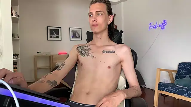 Snapshot of Den_BlueXx chatting on January 20, 2:36 pm Den BlueXx online show from January 20, 2:36 pm