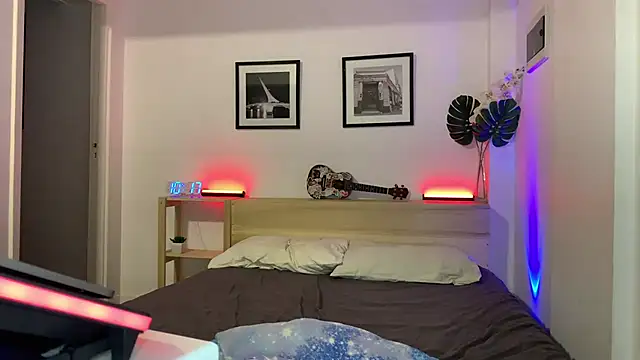 Snapshot of Den_BlueXx chatting on January 28, 1:18 am Den BlueXx online show from January 28, 1:18 am