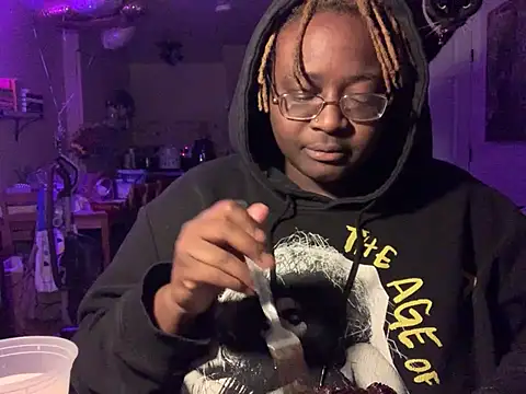 BigKittyRaven online show from February 12, 4:12 am