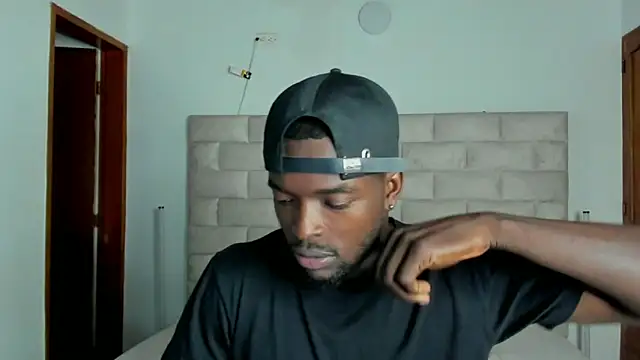 Dylan Taylor online show from February 14, 3:58 am