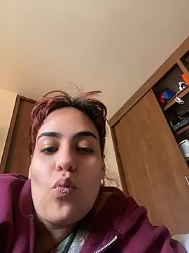 Snapshot of name_less_lulu chatting on June 1, 3:14 pm name less lulu online show from June 1, 3:14 pm