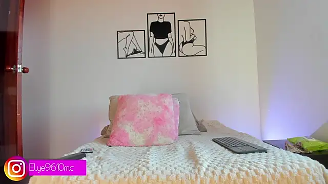 ellie mcdonald online show from July 14, 9:53 pm