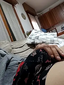 Snapshot of dariodario chatting on October 30, 8:38 am dariodario online show from October 30, 8:38 am