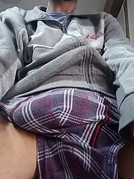 Snapshot of dariodario chatting on October 31, 7:42 am dariodario online show from October 31, 7:42 am