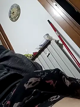 Snapshot of dariodario chatting on November 15, 10:59 pm dariodario online show from November 15, 10:59 pm