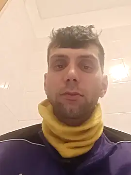 Snapshot of dariodario chatting on January 5, 8:01 pm dariodario online show from January 5, 8:01 pm