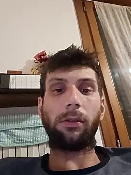 Snapshot of dariodario chatting on February 2, 10:19 pm dariodario online show from February 2, 10:19 pm