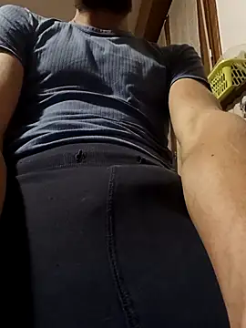 Snapshot of dariodario chatting on February 7, 5:22 am dariodario online show from February 7, 5:22 am