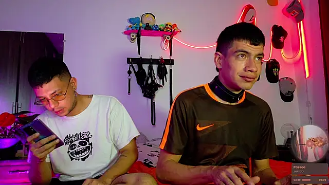 Snapshot of Nymphobuddies chatting on January 8, 1:32 am Nymphobuddies online show from January 8, 1:32 am