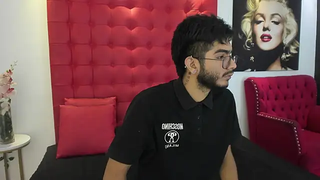 Snapshot of orion_perla chatting on February 10, 3:03 am orion perla online show from February 10, 3:03 am