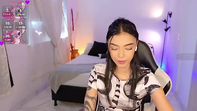 Snapshot of AnabelWolf chatting on November 3, 6:42 pm AnabelWolf online show from November 3, 6:42 pm