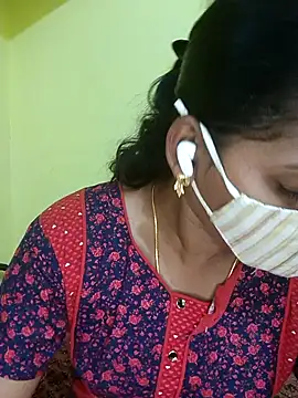 Tamil Shalini Lustyy online show from February 12, 4:55 pm