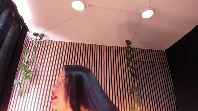 Snapshot of Victoria_Ponce1 chatting on January 29, 7:22 pm Victoria Ponce1 online show from January 29, 7:22 pm