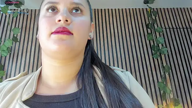 Snapshot of Victoria_Ponce1 chatting on February 6, 8:02 pm Victoria Ponce1 online show from February 6, 8:02 pm