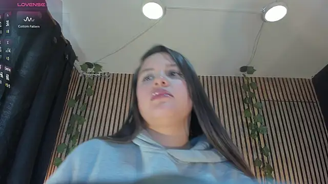 Snapshot of Victoria_Ponce1 chatting on March 11, 9:04 pm Victoria Ponce1 online show from March 11, 9:04 pm