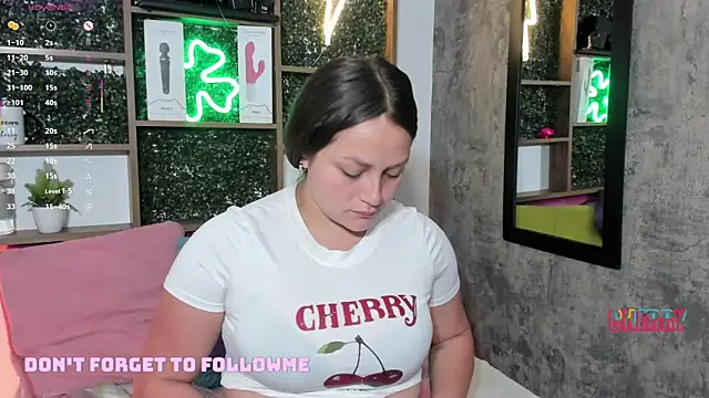 cherry coper online show from September 12, 12:05 pm