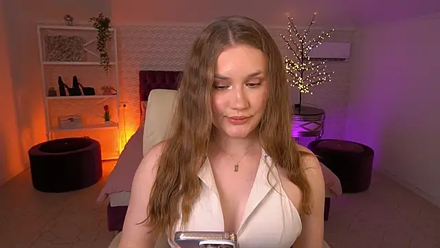 Snapshot of FoxyyKate chatting on May 22, 10:15 pm FoxyyKate online show from May 22, 10:15 pm